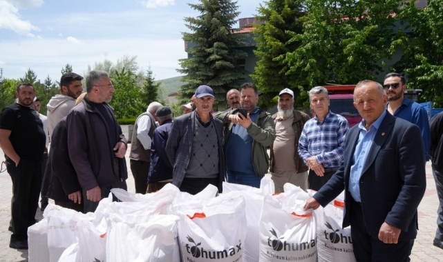 Bayburt'ta 252 üreticiye yüzde 40 devlet destekli 88 ton korunga tohumu dağıtıldı