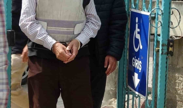 Berber ve müşterisini öldüren zanlı tutuklandı