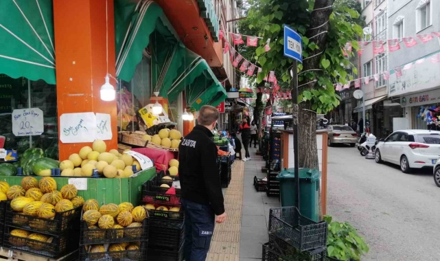 Bilecik'te kaldırımları işgal eden manavlara ceza