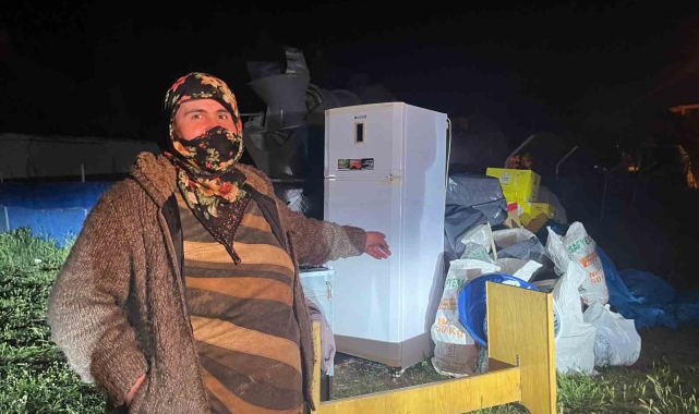 Bin 500 liralık kirayı düzensiz ödeyen 7 çocuklu aile sokağa atıldı