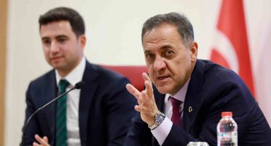 Bingöl Valisi Ahmet Hamdi Usta, Genç'te muhtarlarla bir araya geldi