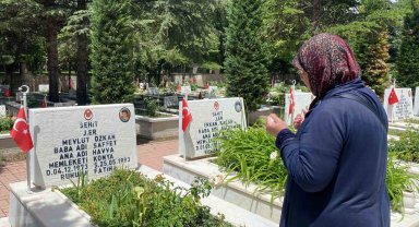 Bingöl'de 33 silahsız askerin şehit edilmesinin acısı dinmedi