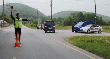 Bir ayda 646 araç ve 222 sürücü trafikten men edildi