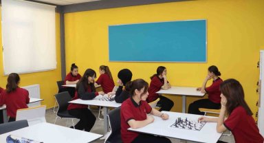 Buharkent Gençlik Merkezi, kapılarını açtı