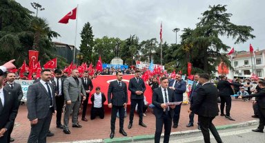 Bursa Ülkü Ocaklarından 19 Mayıs yürüyüşü