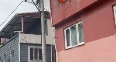 Bursa'da ev alev alev yandı