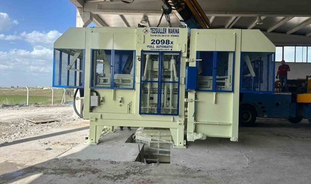 Büyükşehir'den 26 milyon TL'lik beton parke taşı makinesi