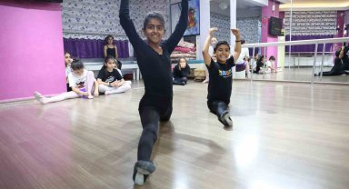 Çadır kentin depremzede balerinleri