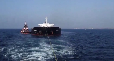 Çanakkale Boğazı'ndan geçen tanker makine arızası yaptı