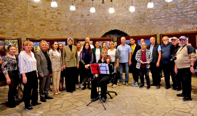 "Çeşme'nin Tarihi Yapıları" sergisi Çeşme Kalesi'nde açıldı
