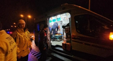 Çorum'da tıra arkadan çarpan otomobilin sürücüsü yaralandı