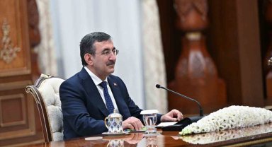 Cumhurbaşkanı Yardımcısı Yılmaz, Özbekistan Cumhurbaşkanı Mirziyoyev ile görüştü