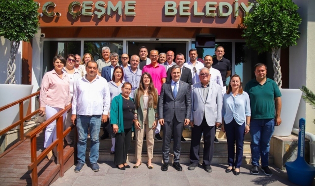 Deniz Yücel'den Başkan Denizli'ye: "Çeşme sizinle daha güze olacak"