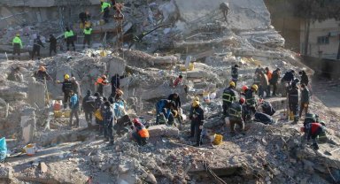 Depremde 38 kişinin hayatını kaybettiği Dündar Apartmanı'nın tutuklu 2 müteahhidine ceza