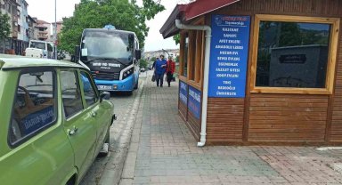 Devrek'te yaya yoluna yapılan dolmuş durağı tepki çekiyor