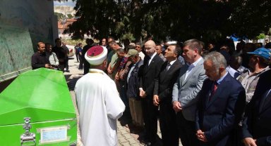 Diyaliz tedavisinin ardından rahatsızlanarak sevk edildiği Antalya'da hayatını kaybeden ilk hasta toprağa verildi