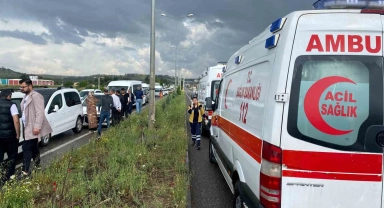 Diyarbakır'da 8 araçlı zincirleme kaza: 2 yaralı