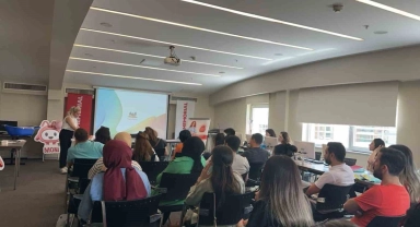 Diyarbakır'da anne adaylarına doğuma hazırlık kursu başladı