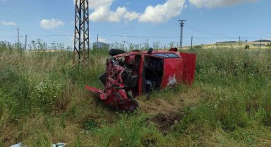 Diyarbakır'da feci kaza: 1 ölü, 2 ağır yaralı