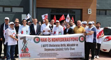 Diyarbakır'da Öz-Sağlık Sendikası 1 Mayıs'ı kutladı