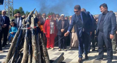 Düzce'de hıdırellez ateşini Vali yaktı