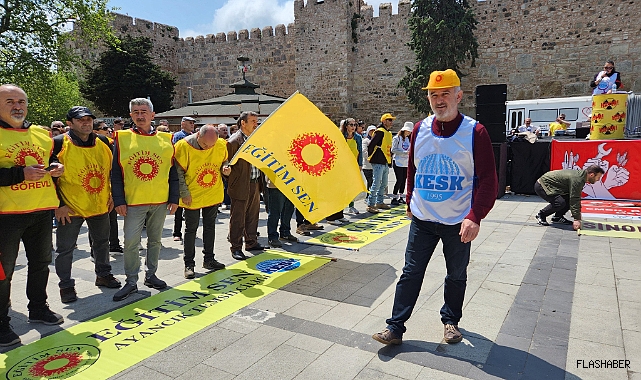 EĞİTİM SEN SİNOP ŞUBESİNDEN YENİ MÜFREDATA İLİŞKİN BASIN AÇIKLAMASI!