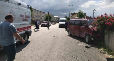 Ehliyetsiz sürücünün karıştığı kazada 3 kişi yaralandı