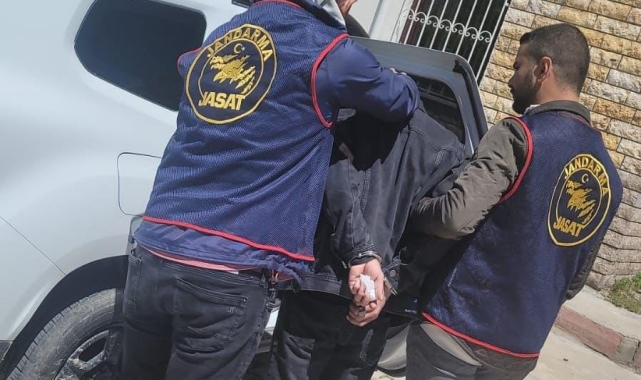 Elazığ'da hakkında 5 ayrı suçtan 27 yıl kesinleşmiş hapis cezası bulunan şahıs yakalandı