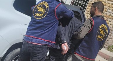 Elazığ'da hakkında 5 ayrı suçtan 27 yıl kesinleşmiş hapis cezası bulunan şahıs yakalandı