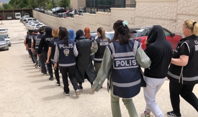 Elazığ'da özel eğitim ve rehabilitasyon merkezlerine operasyon: 15 gözaltı