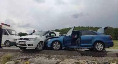 Emet-Hisarcık karayolunda trafik kazası: 5 yaralı