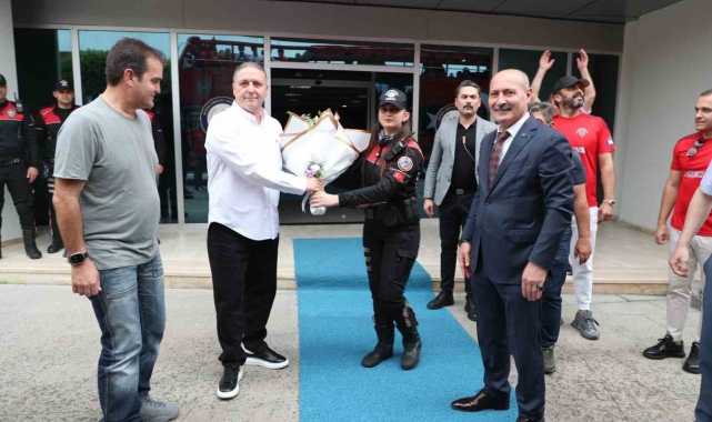 Emniyet Spor Kulübü'nden İl Emniyet Müdürlüğü ziyareti