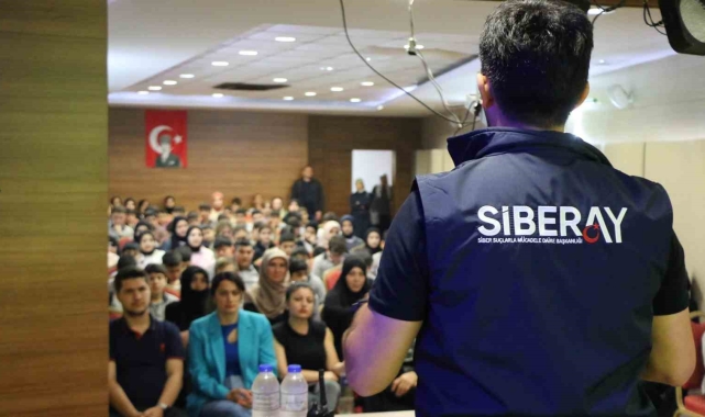 Emniyetten öğrencilere siber eğitimi