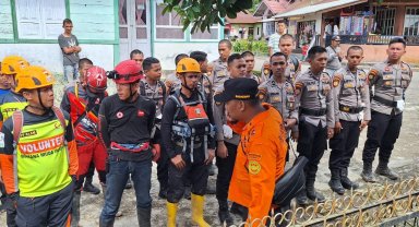 Endonezya'daki sel ve toprak kaymasında ölü sayısı 67'ye yükseldi