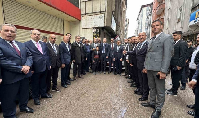 Erbakan: "Hakkari'de bir belediye almak, diğer illerimizden 10 belediye almakla eş değer"