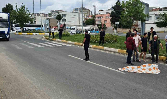 Ergani'de cezaevi otobüsünün çarptığı yaşlı adam hayatını kaybetti