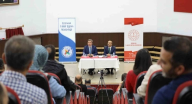 Erzincan'da eğitim öğretim faaliyetleri üzerine istişarelerde bulundu