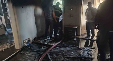 Erzin'de çıkan ev yangını söndürüldü