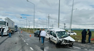 Erzurum kuzey çevre yolunda kaza; 6 yaralı