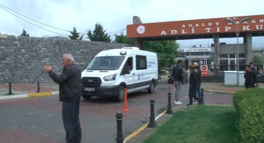 Esenyurt'ta arkadaşı tarafından silahla öldürülen çocuğun cenazesi Adli Tıp Kurumu'ndan teslim alındı