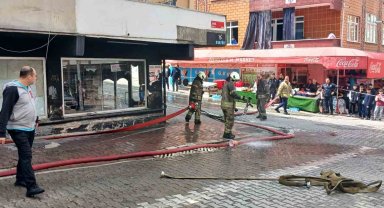 Esenyurt'ta korkutan çatı yangını
