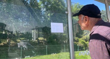 Evlenmek için durağa ilan astı