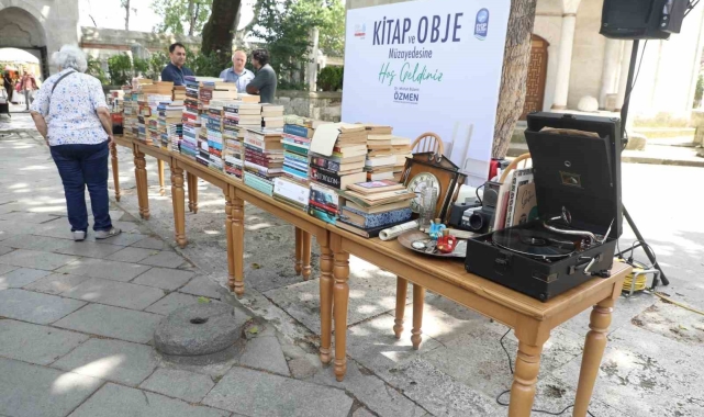 Eyüpsultan'da Kitap ve Obje Müzayedesine yoğun ilgi