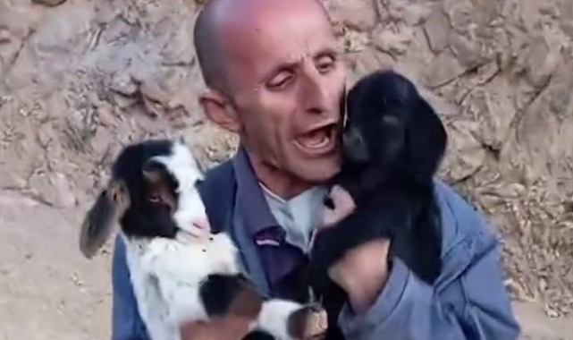 Fenomen çobanın hayvan sevgisi gülümsetiyor
