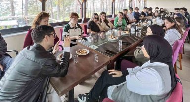 Ferizli MYO öğrencileri mobil fotoğrafçılık sergisine hazır