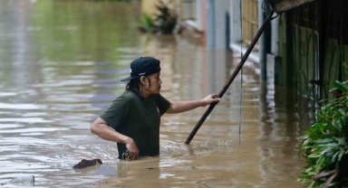 Filipinler'i vuran Aghon Tayfunu'nda ölü sayısı 7'ye yükseldi