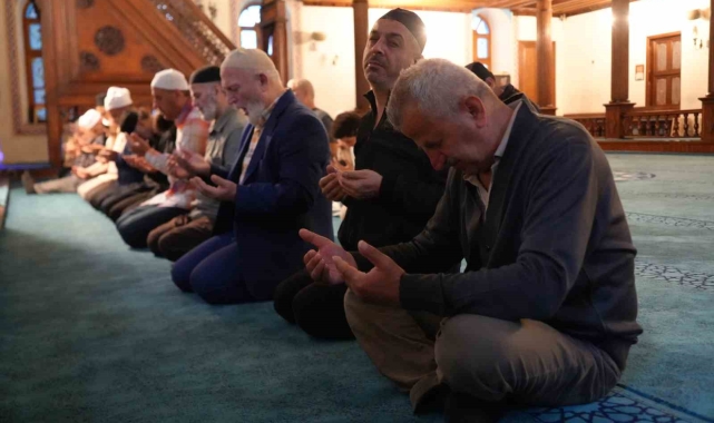 Filistinliler için eller semaya açıldı