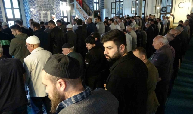 Gazze'de şehit edilen 4 kız kardeş için Kütahya'da gıyabi cenaze namazı kılındı