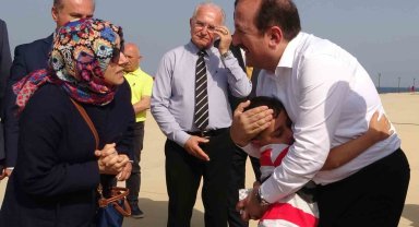 Gelmesini beklediği valiyle karşılaştı: 6 yaşındaki çocuğun vali sevgisi