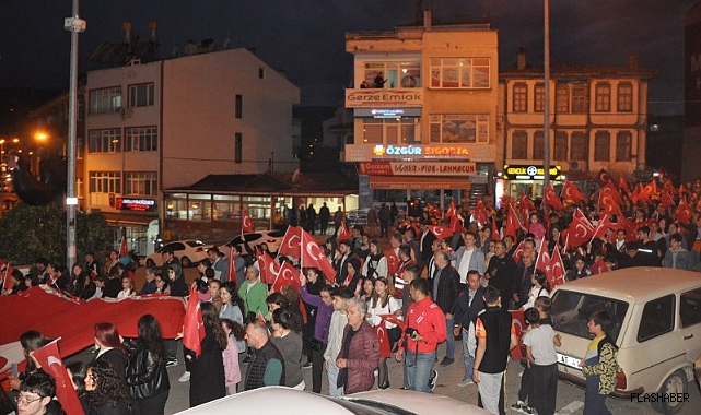 GERZE’DE COŞKULU GENÇLİK KONSERİ!